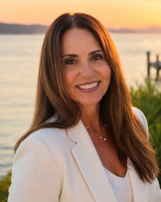 Portrait of Olga Fairbanks, Real Estate Advisor.